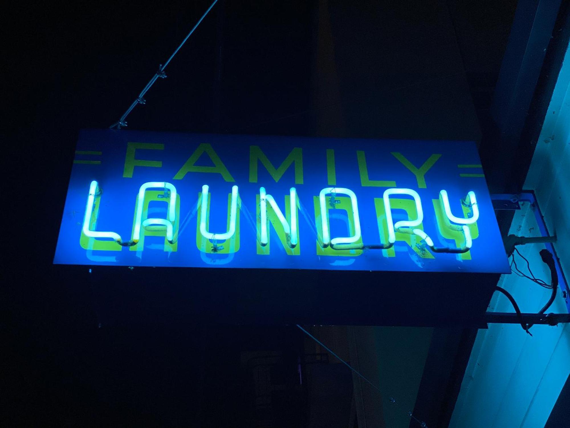 Family Laundry & Spa Sacramento Exteriér fotografie